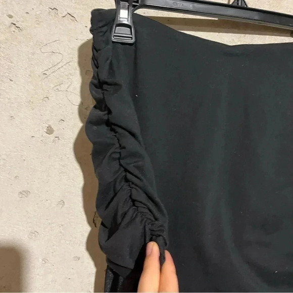 Marika Tek Skirted Leggings Womens M Black Grey Stretch Cropped Capri Active - Picture 2 of 8